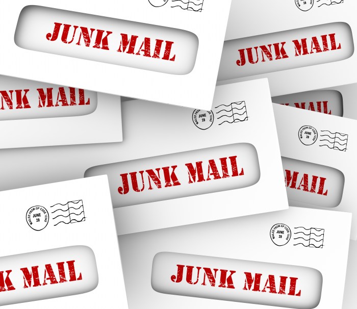 Junk email adalah