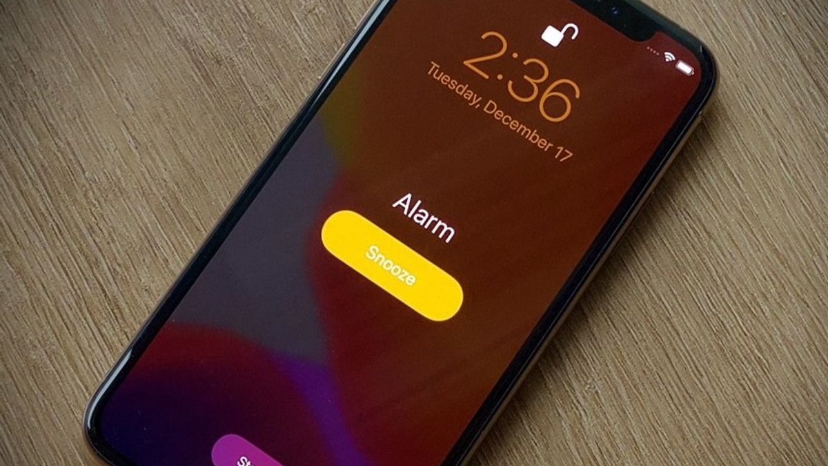 Iphone alarm volume adjust